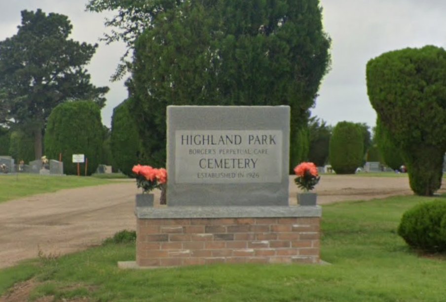 Highland Park Cemetery Entrance, Hutchinson County, Texas