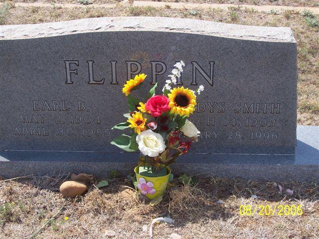 Tombstone of Earl B. Flippin (1904-1985) and Gladys Smith (1909-1996)