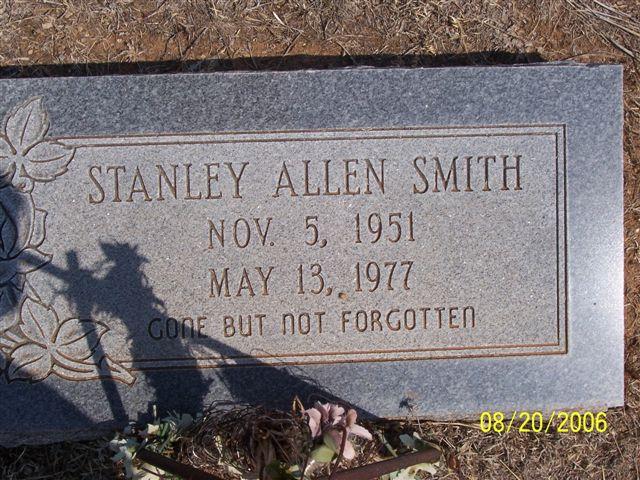 Tombstone of Stanley Allen Smith (1951-1977)