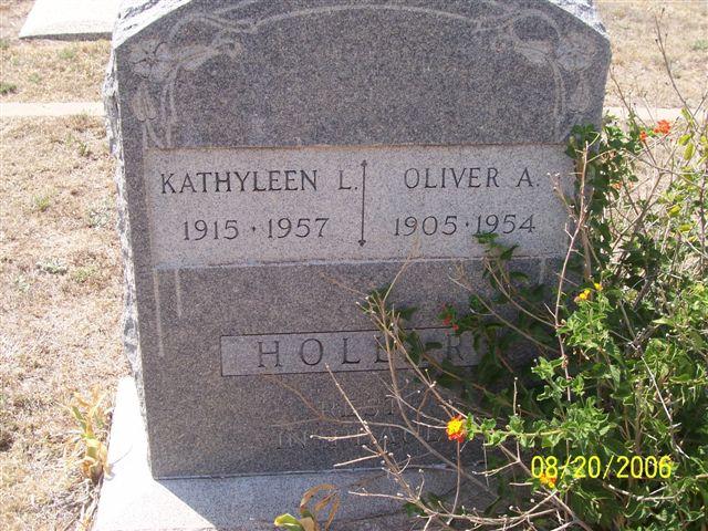 Tombstone of Oliver A. Hollar (1905-1954) and Kathyleen L. Hollar (1915-1957)