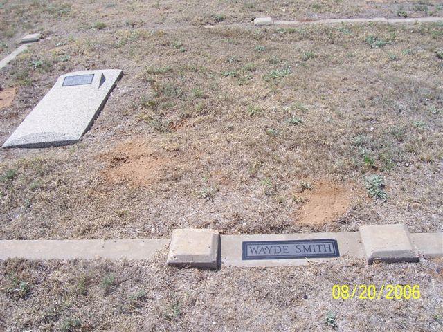 Tombstone of Wayde Smith