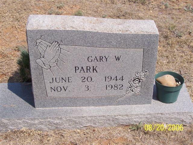 Tombstone of Gary W. Park (1944-1982)