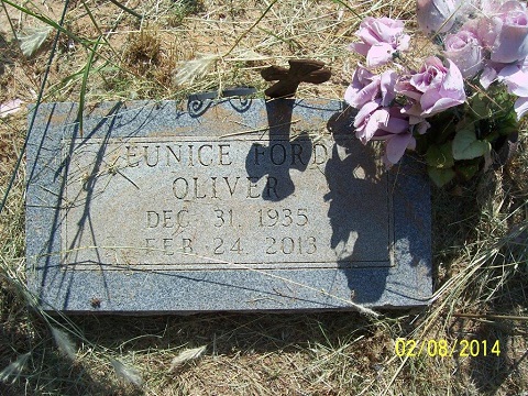 Tombstone of Eunice Ford Oliver